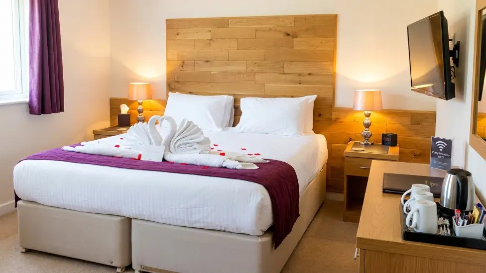 Rooms in Wickwoods